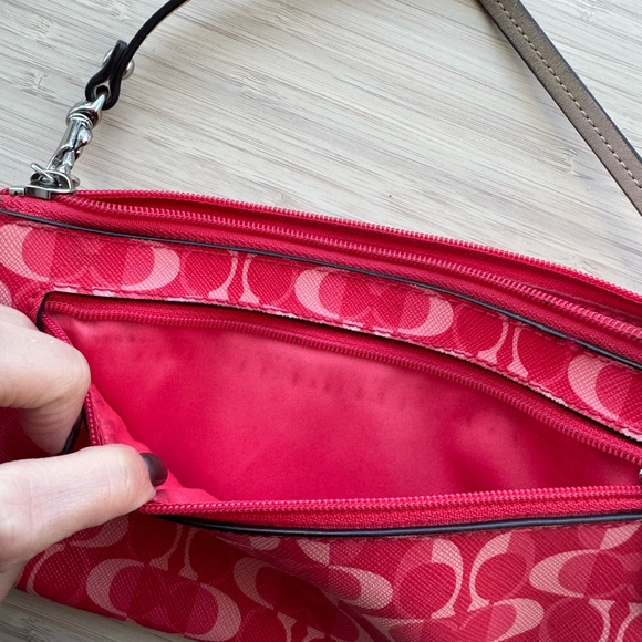 Coach Peyton Dream wristlet - Picture 6 of 7